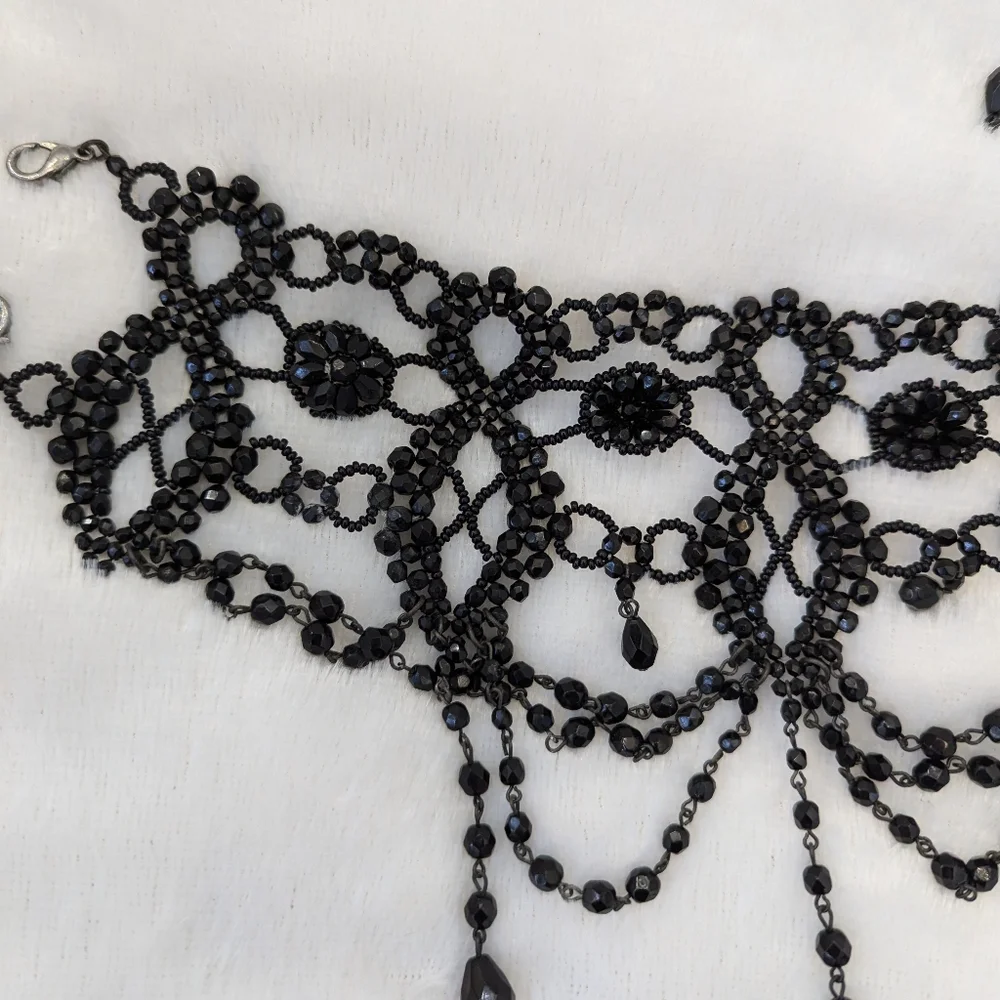 Black Chandelier Collar Choker Necklace - Picture 4 of 4